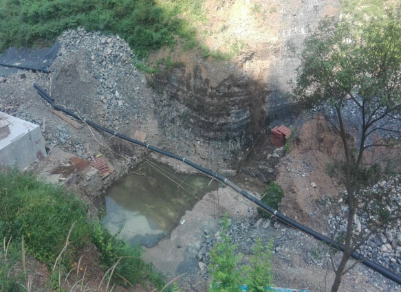 大方县猫场镇大龙井山塘大坝垫层混凝土